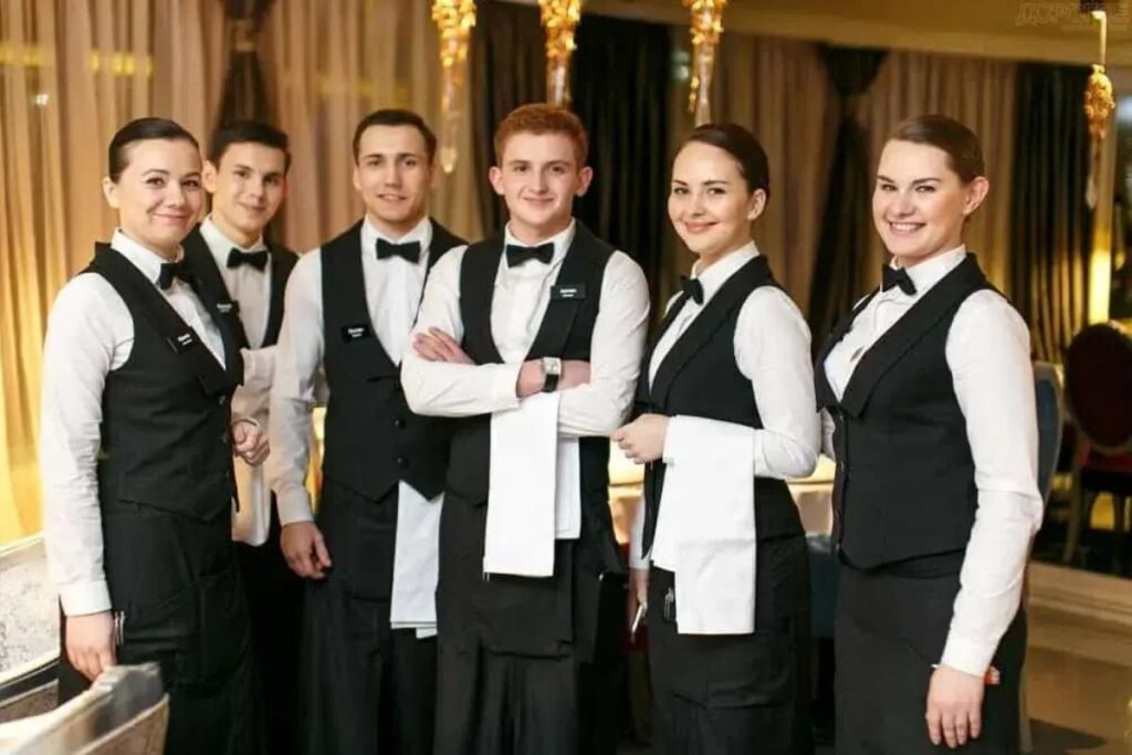 waitstaff-img-4